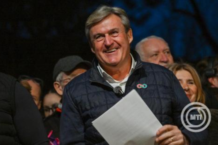 Kapitány István: kilenc százalék lesz a minimálbér után fizetendő személyi jövedelemadó